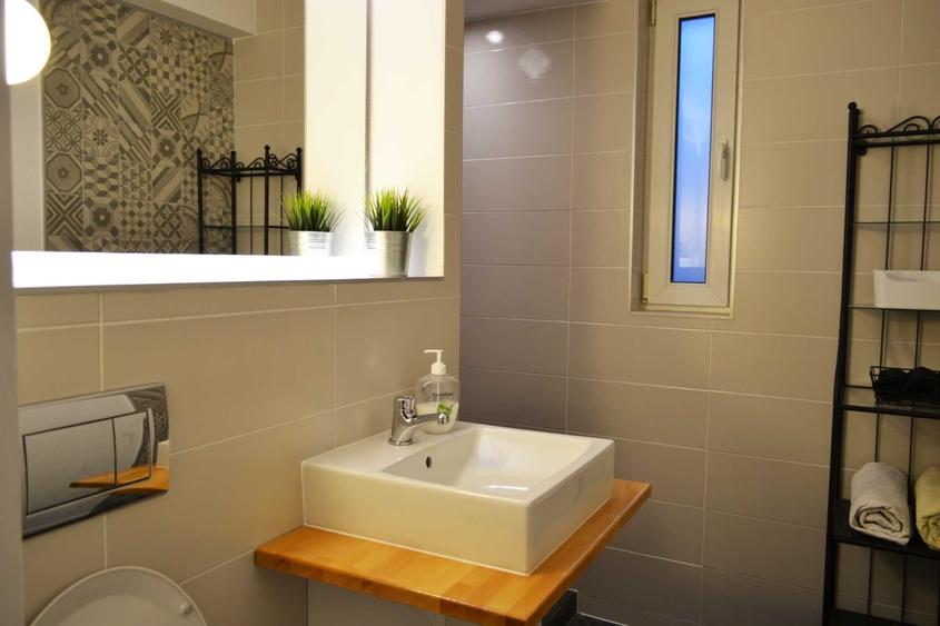 inchiriez apartament 3 camere ultracentral - 7