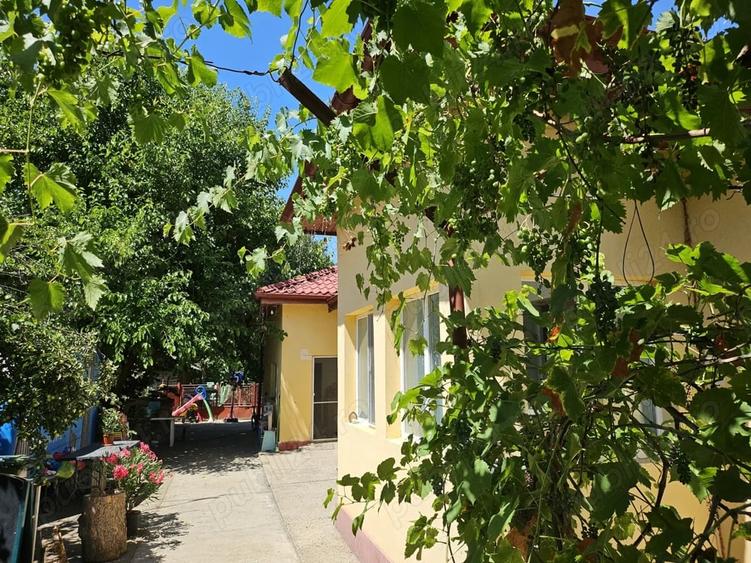 Casă cu 4 camere cu Teren 1767 Mp în Corbeanca