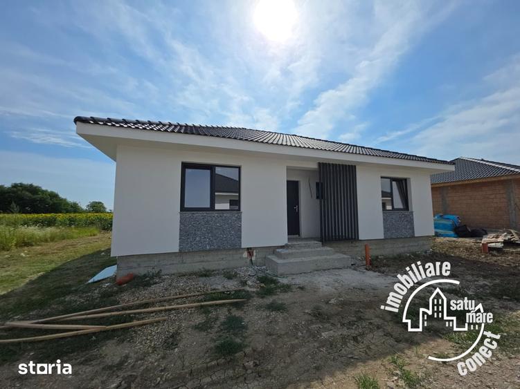 Casă cu 4 camere cu Teren 1200 Mp în Păulești