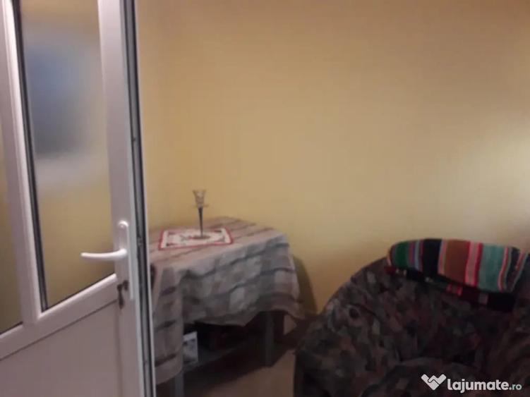 Casă cu 3 camere cu Teren 1800 Mp în Plopeni