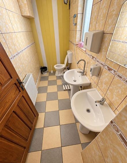 Casă cu 4 camere cu Teren 1000 Mp în Durău