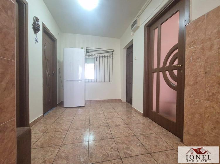 Apartament cu 2 camere decomandat în Est