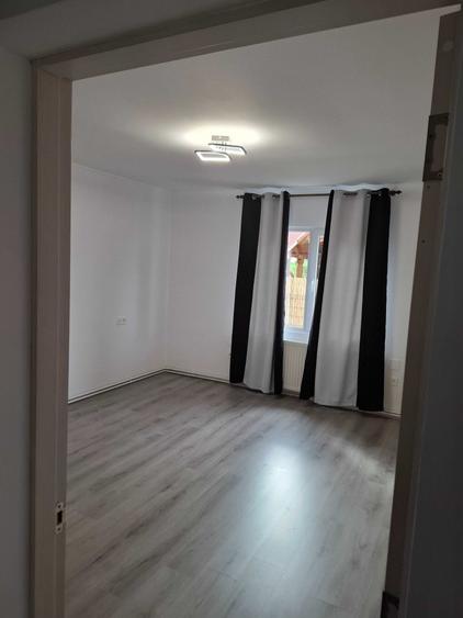 Casă cu 2 camere în Central