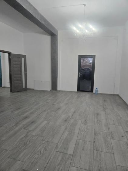 Spațiu comercial, de 90 mp, în Exterior Vest
