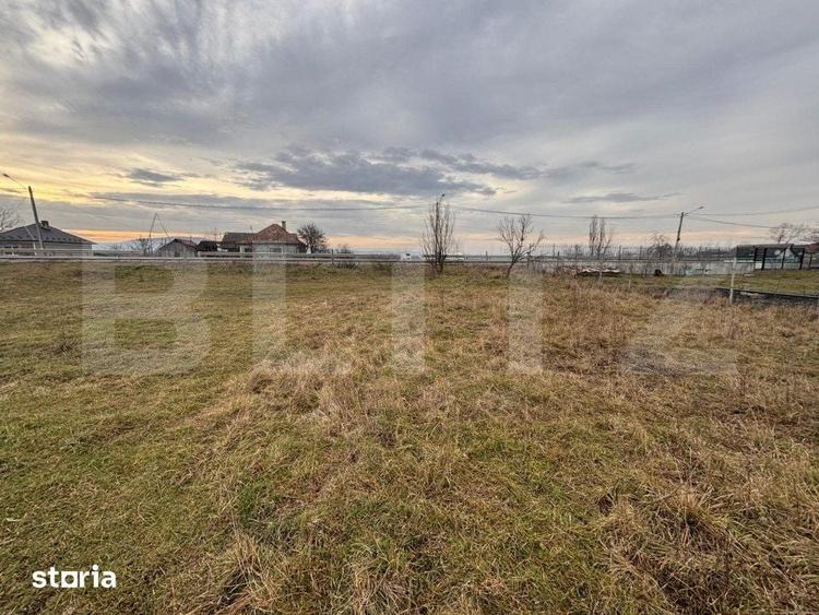 Teren de 2800 mp, în Șintereag