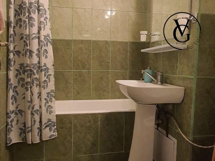 Garsonieră decomandată, mobilată în Tei