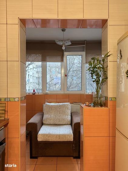 Apartament cu 3 camere decomandat în Dristor