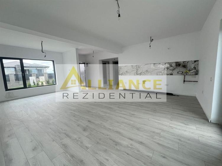 Casă individuală cu 3 camere cu Canalizare în Berceni