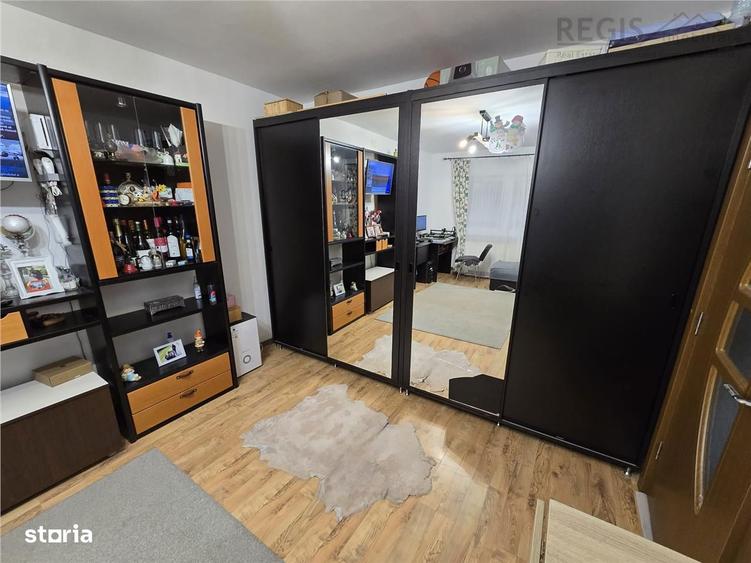 Apartament cu 3 camere decomandat în Scriitorilor