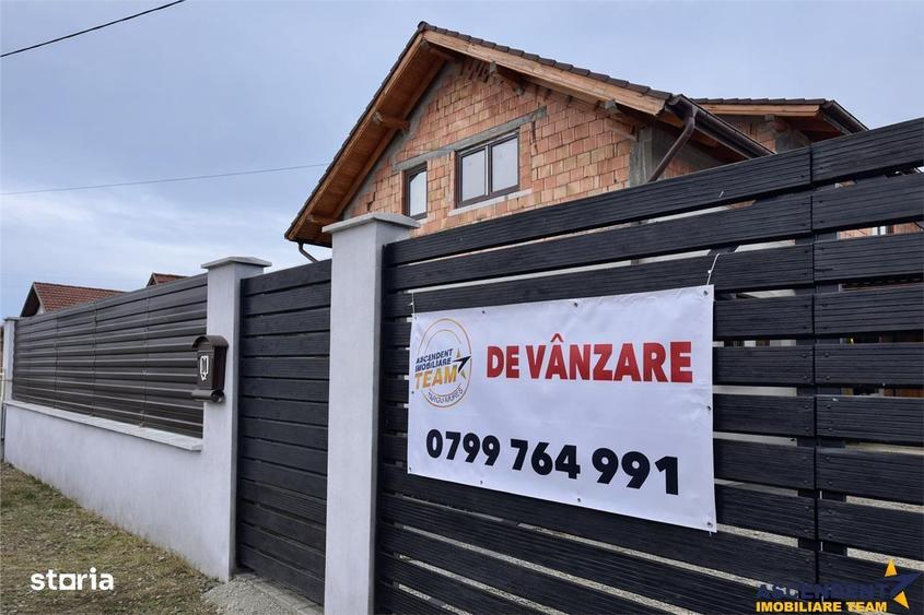 Casă cu 5 camere cu Teren 660 Mp în Central