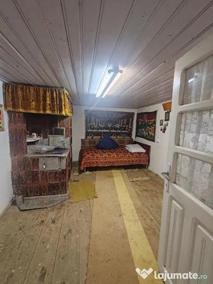 Casă cu 2 camere cu Teren 3972 Mp în Gura Idrici