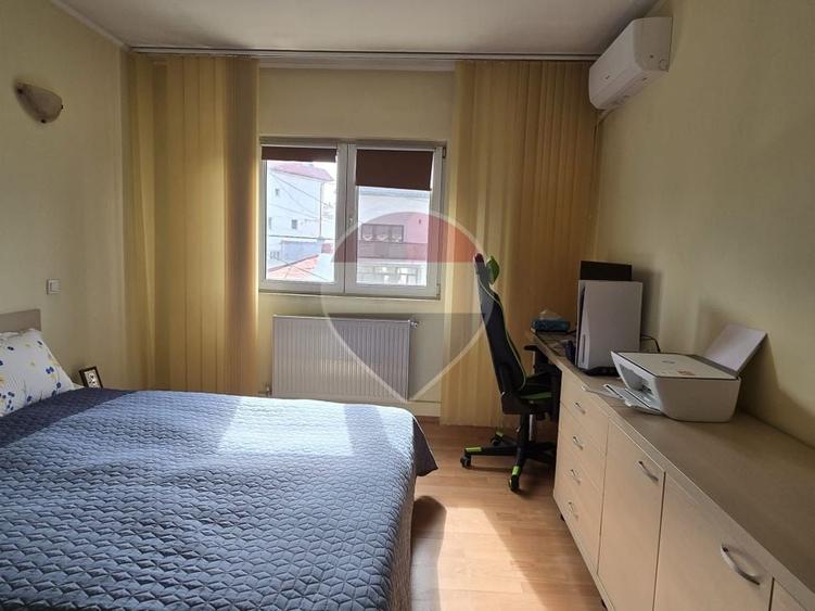 Casă individuală cu 4 camere cu Teren 273 Mp în Ferentari
