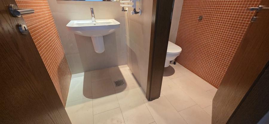 Apartament cu 2 camere decomandat, mobilat în Faleza Nord