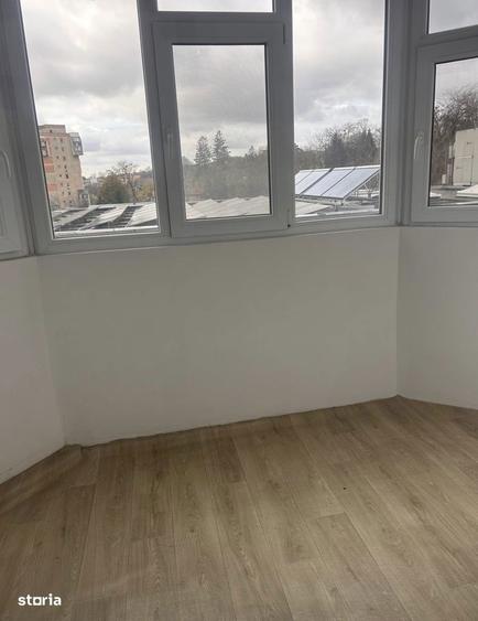 Apartament cu 4 camere în Păcurari
