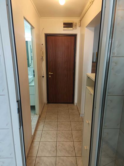 Apartament cu 2 camere semidecomandat în Barbu Văcărescu
