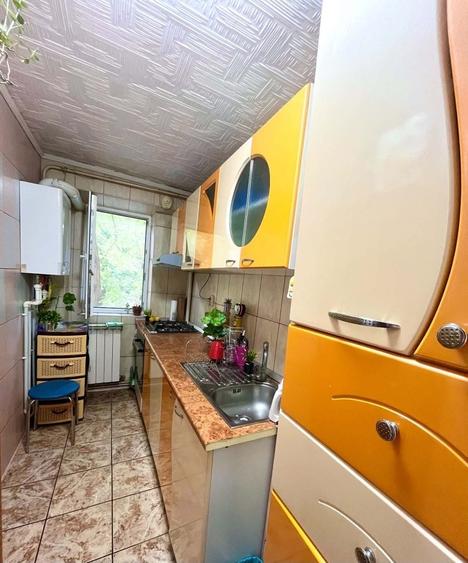 Vand apartament 2 camere - 15