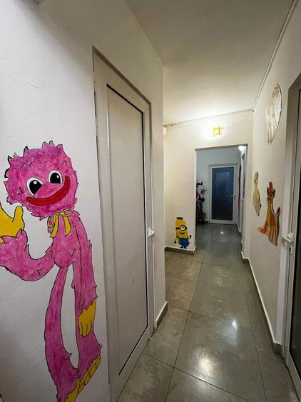 Apartament cu 4 camere semidecomandat în Micălaca
