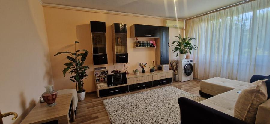 Apartament cu 3 camere decomandat, mobilat în Brâncoveanu
