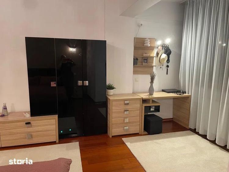 Apartament cu 3 camere decomandat, mobilat în Titan