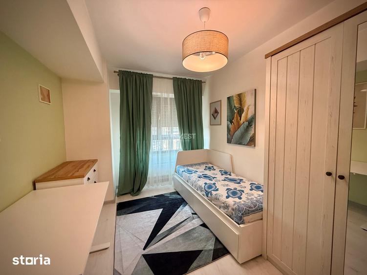 Apartament cu 3 camere în Podu Roș