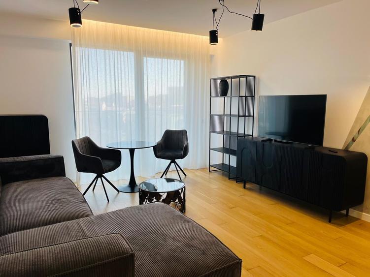 Apartament cu 2 camere decomandat în Herăstrău — fotografia 1