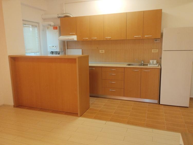 Apartament cu 2 camere semidecomandat, mobilat în Militari