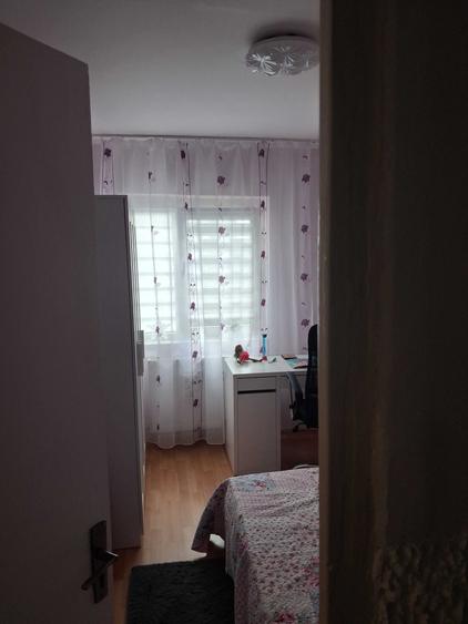 Apartament cu 3 camere decomandat în 8 Martie