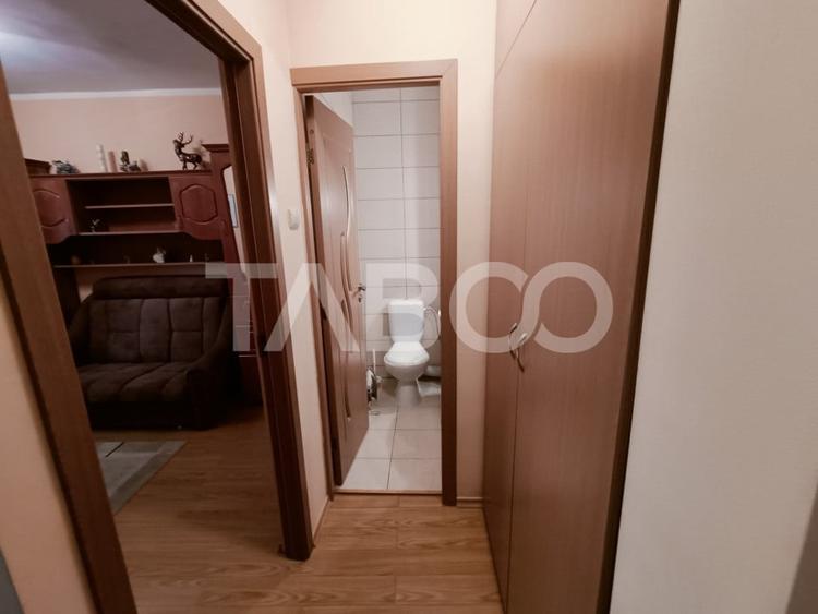 Apartament cu 3 camere semidecomandat, mobilat în Turnișor