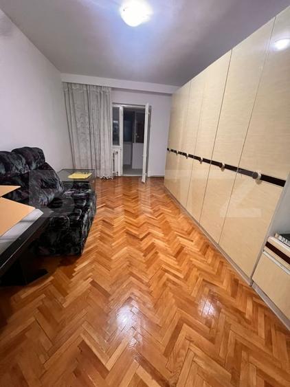 Apartament cu 4 camere decomandat, mobilat în Hunedoara