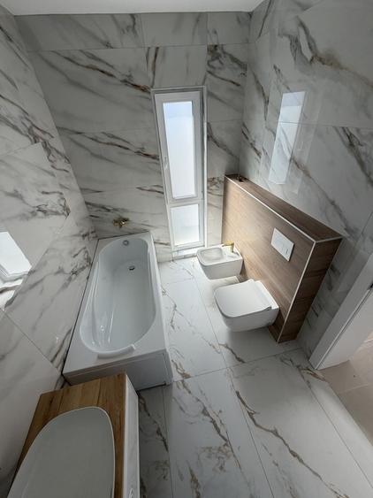 Casă cu 4 camere în Pădureni