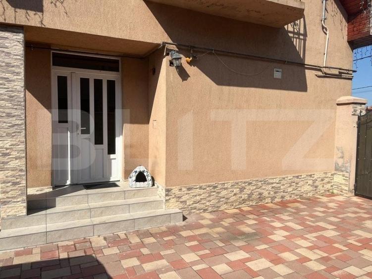 Casă individuală cu 6 camere cu Teren 415 Mp în Iosia
