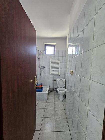 Spațiu comercial, de 240 mp, în Est