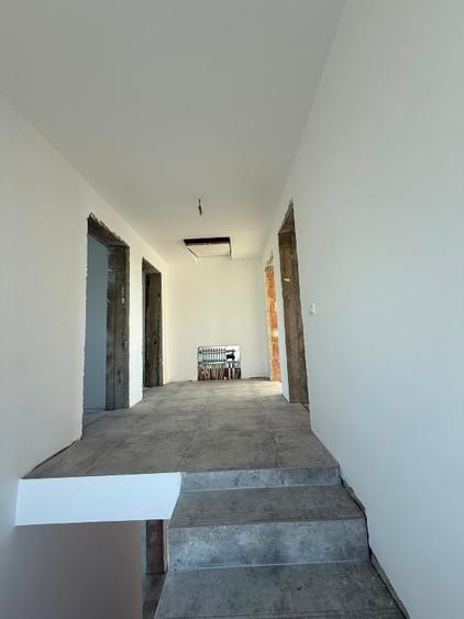 Casă individuală cu 5 camere cu Teren 520 Mp în Tărtășești