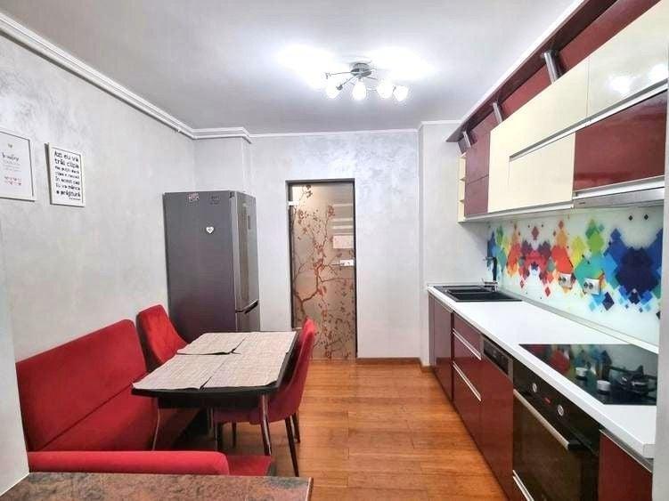 Apartament cu 3 camere decomandat, mobilat în 1 Decembrie 1918