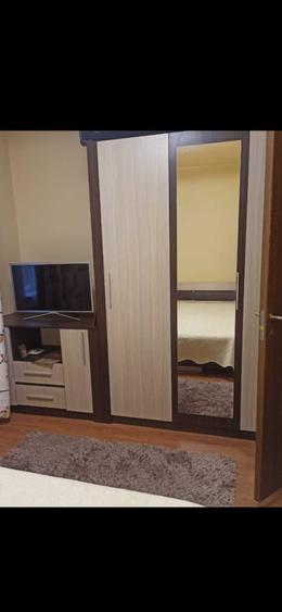 Apartament cu 2 camere semidecomandat în Rovine