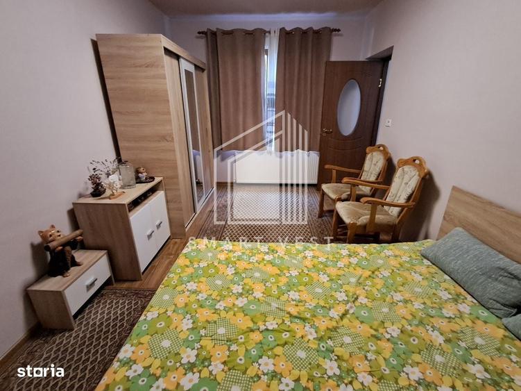 Casă cu 4 camere semidecomandat cu Teren 482 Mp în Păulești