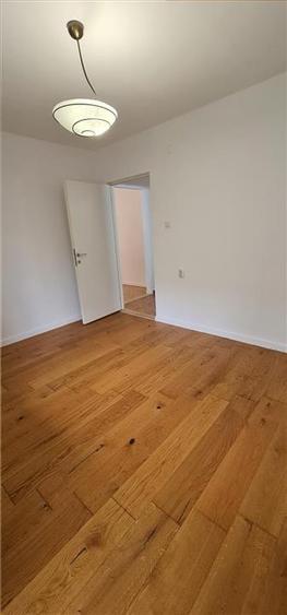 Apartament cu 2 camere semidecomandat, mobilat în Podgoria