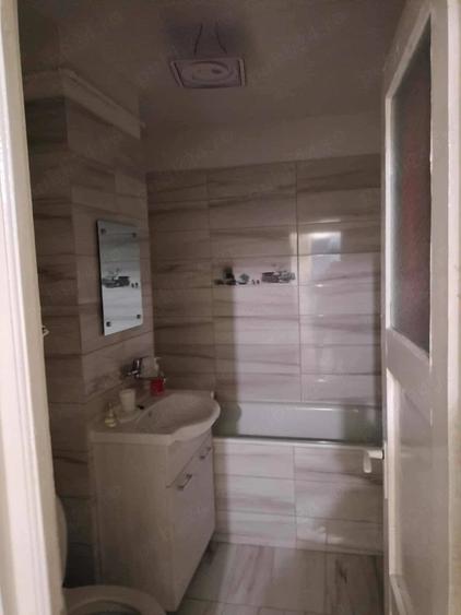 Apartament cu 3 camere decomandat în Semicentral
