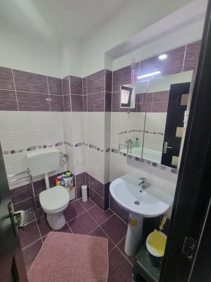 Apartament cu 2 camere decomandat în Berceni