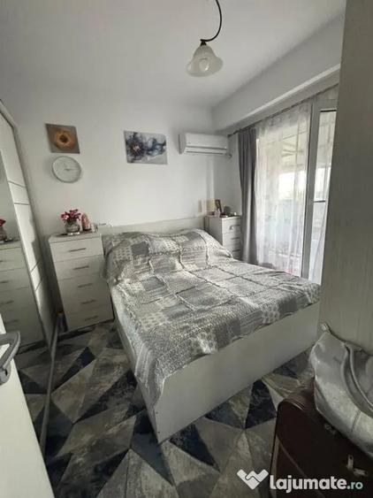 Apartament cu 2 camere semidecomandat în Uverturii