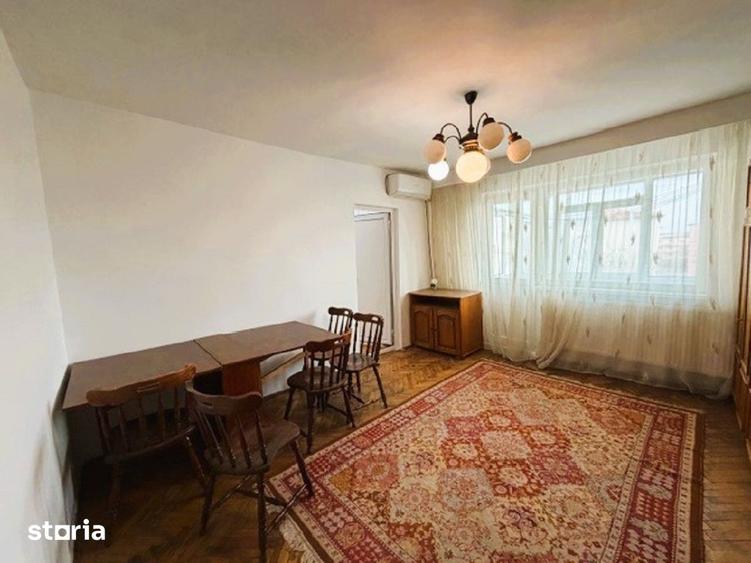 Apartament cu 3 camere decomandat în Nicolae Titulescu