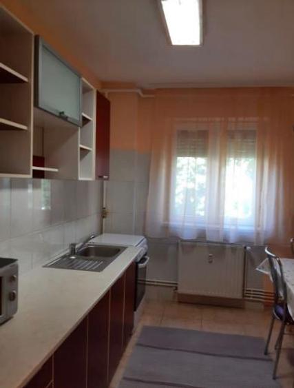Apartament cu 4 camere decomandat în Circumvalațiunii