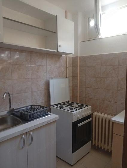 Garsonieră decomandată în Central