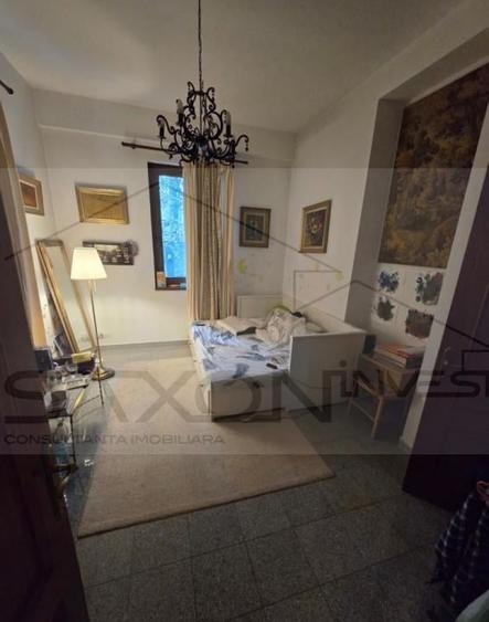 Casă cu 5 camere cu Teren 300 Mp în Bucureștii Noi