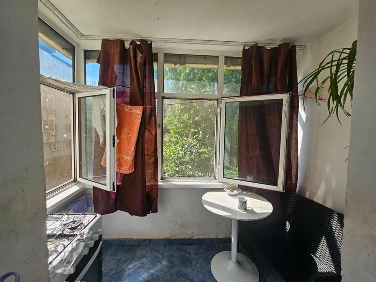 Apartament cu 3 camere decomandat în Militari