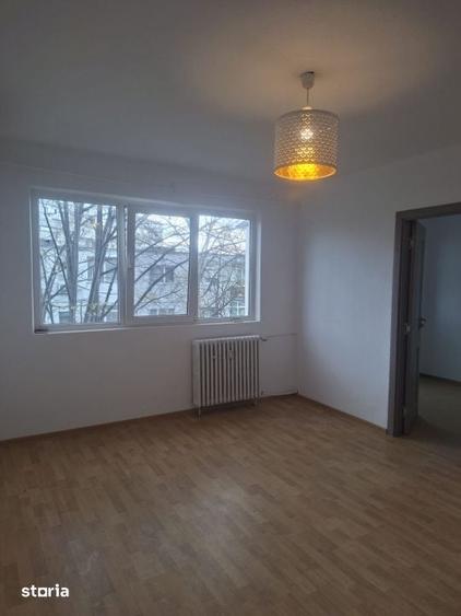 Apartament cu 2 camere semidecomandat în Malu Roșu