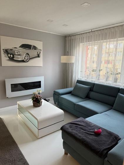 Apartament cu 3 camere semidecomandat în Central