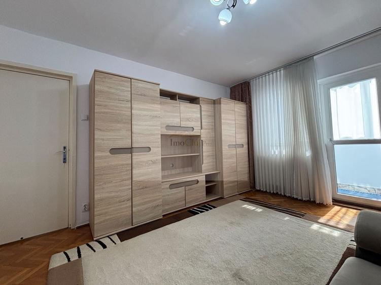 Apartament cu 3 camere decomandat, mobilat în Mănăștur