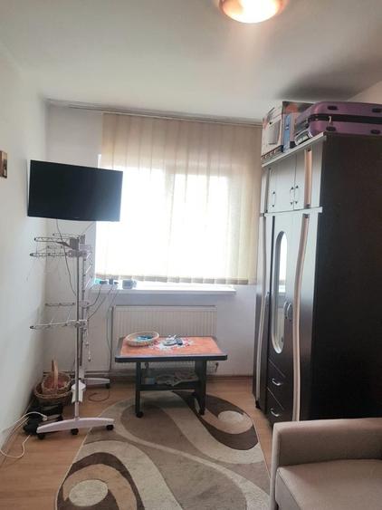 Apartament cu 2 camere decomandat în Exterior Vest