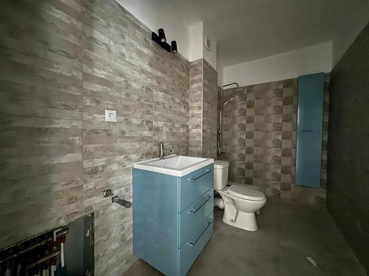 Apartament cu 2 camere semidecomandat în Florești